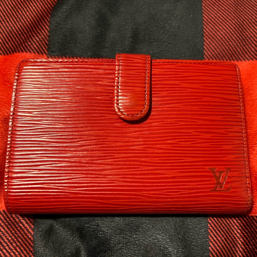 VGUC LV Red Epi Porte Monnaie Billets Viennois Kiss Lock Wallet